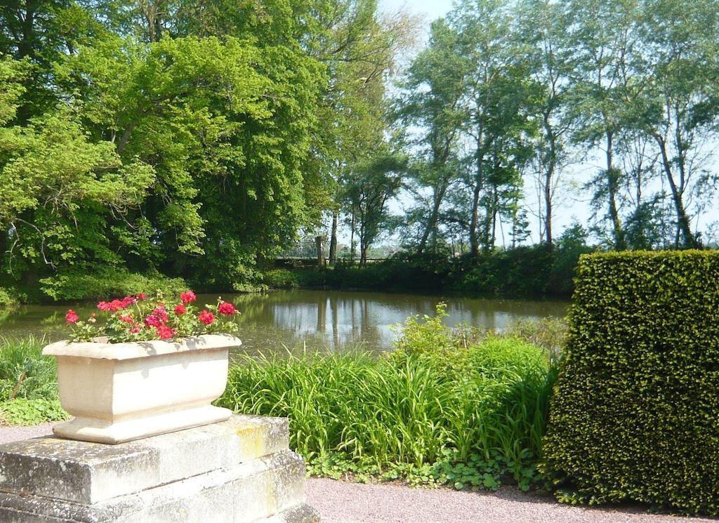 Petiville  Chateau De Beneauville B&B 외부 사진